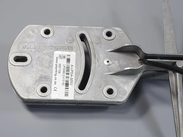 Alt view image 4 of 5 - 698 - 3000 MHz LPDA High Gain Directional Outdoor Antenna