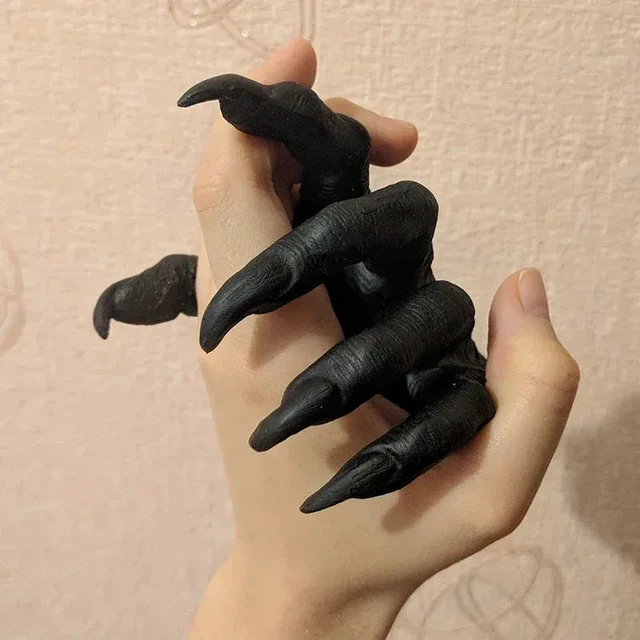 Alt view image 7 of 7 - Gothic Witch's Hand Statues - Creative Resin Ornament, Aesthetic Wall Keys Hanging Rack, Bag Hangers, Wall Art Sculptures