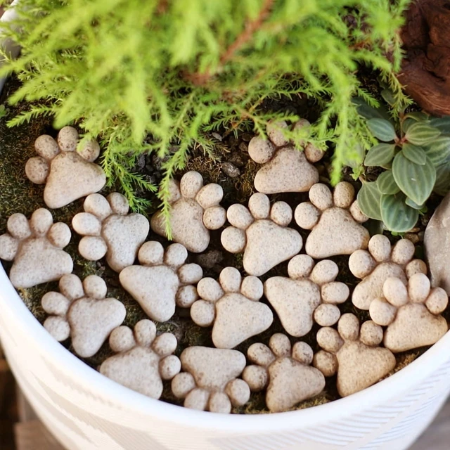 Alt view image 6 of 7 - 20Pcs Cat Paw Shaped Resin Garden Stepping Stones Outdoor Decorative Stones for Yard Bonsai Landscape Display