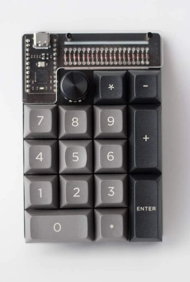 Main image of Tidbit 19 Key Programmable QMK Mechanical Numpad Kit (Black)