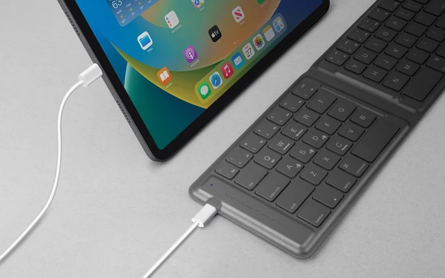 Alt view image 3 of 5 - UNIQ Better By Design Portable Keyboard (Green)
