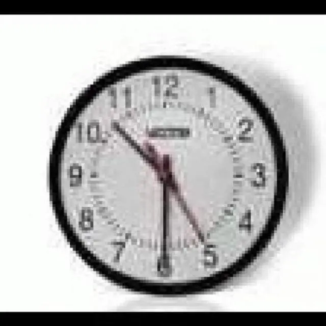 Alt view image 2 of 3 - Valcom 12in. round Wireless clock black Surface mount Battery Operate