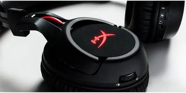 Alt view image 12 of 16 - HyperX Cloud Flight - Wireless Gaming Headset (Black-Red)