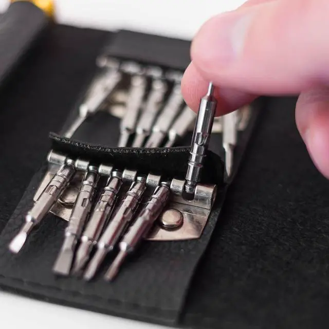 Alt view image 5 of 5 - 25Pcs Repair Tools Kit Screwdriver Set For Macbook Pro Air Iphone 6 Plus Glass