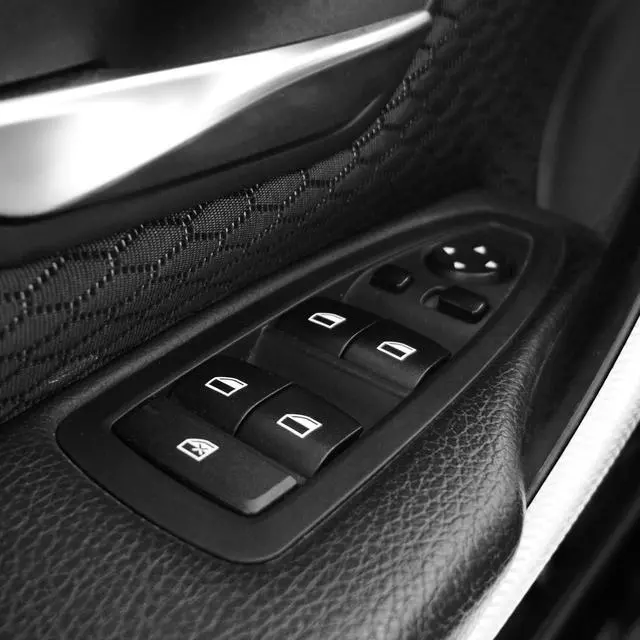 Alt view image 7 of 7 - 61319217332 Car Power Window Switch for BMW 328i 325i 335xi 330i 328xi 335d M3 330xi