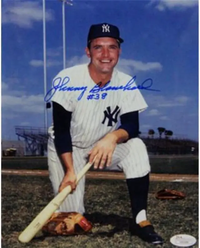 Alt view image 2 of 2 - Johnny Blanchard signed New York Yankees 8x10 Photo #38 (deceased)- JSA Hologram