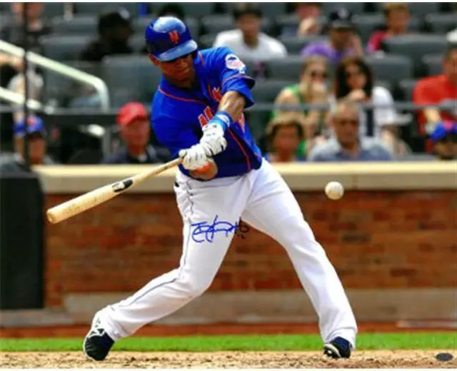Alt view image 2 of 2 - Juan Lagares signed New York Mets 16x20 Photo #12 (batting horizontal)