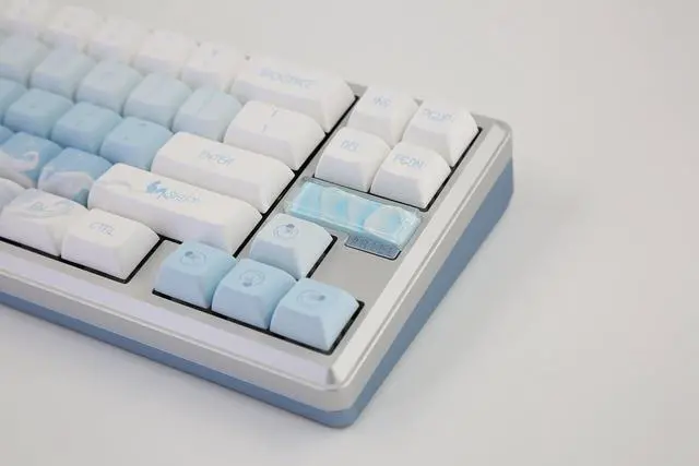 Alt view image 4 of 7 - Varmilo Sword68 Ariel Aluminum 65% Hotswap Wireless RGB Mechanical Keyboard (Varmilo MX Daisy L)