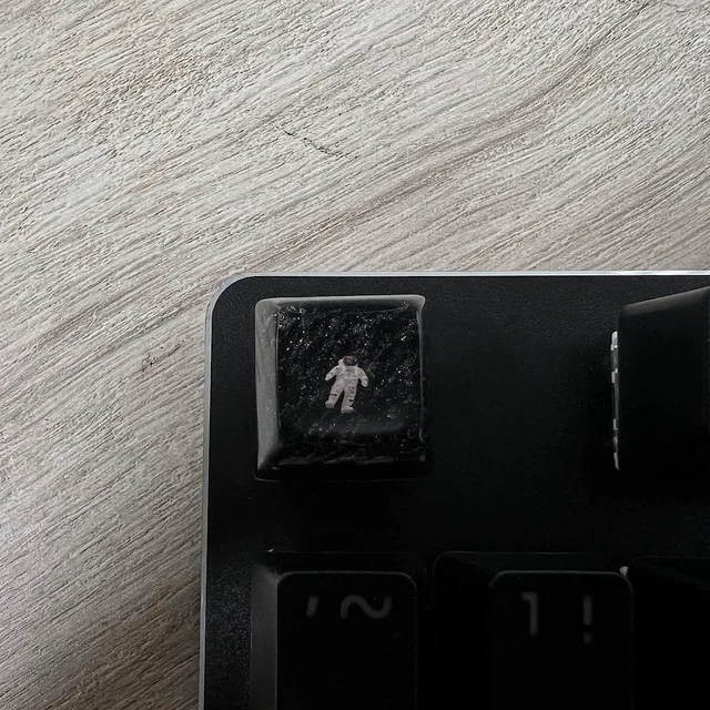 Main image of Custom Keycap Astronaut Keycap for MX Mechanical Keyboard Unique Gifts for Friend - 3