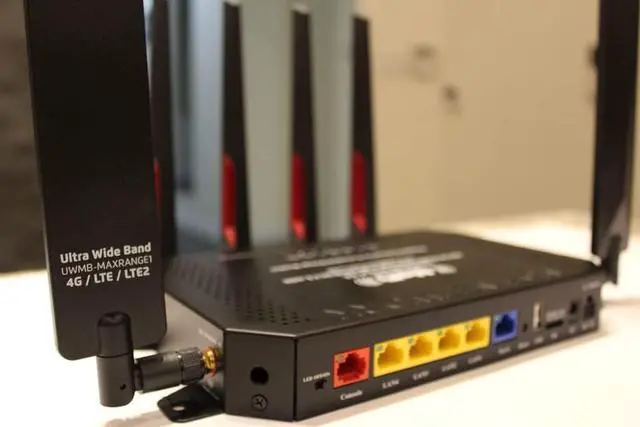 Alt view image 4 of 4 - MOFINETWORK MOFI5500-5GXeLTE-EM7411 4G LTE Cellular Router | Compatible with Verizon, AT&T, T-Mobile, and More