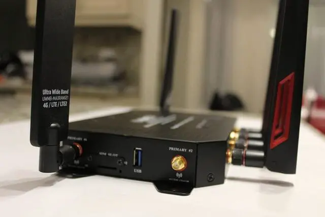 Alt view image 3 of 4 - MOFINETWORK MOFI5500-5GXeLTE-EM7411 4G LTE Cellular Router | Compatible with Verizon, AT&T, T-Mobile, and More