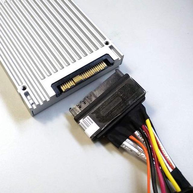 Alt view image 3 of 6 - CableDeconn Internal 12G Mini SAS HD to U.2 / SFF-8643 to SFF-8639 Cable 0.5m with 15Pin SATA Power for U.2 SSD