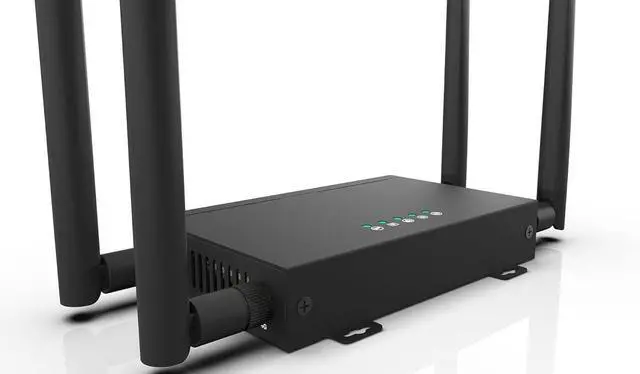 Alt view image 2 of 7 - GC111 Industrial Grade 4G CPE LTE SIM Card WiFi Router Tough Iron case 32 WiFi Users RJ45 X 4 Dual Power 12V/5V Big SMA Antennas Plus 1.5M Cable 4G Antennas Multiple Languages