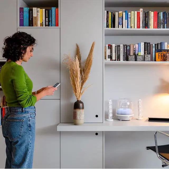 Alt view image 2 of 7 - Harman Kardon HK SoundSticks 4-2.1 Bluetooth Speaker System with Deep Bass and Inspiring Industrial Design (White)