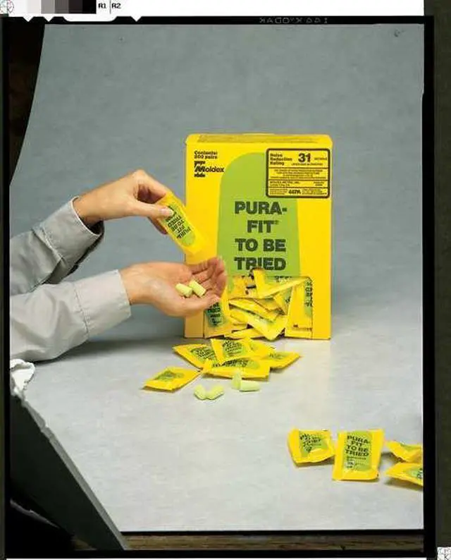 Alt view image 8 of 10 - Moldex Pura-Fit Single-Use Earplugs Cordless 33NRR Bright Green 200 Pairs 6800