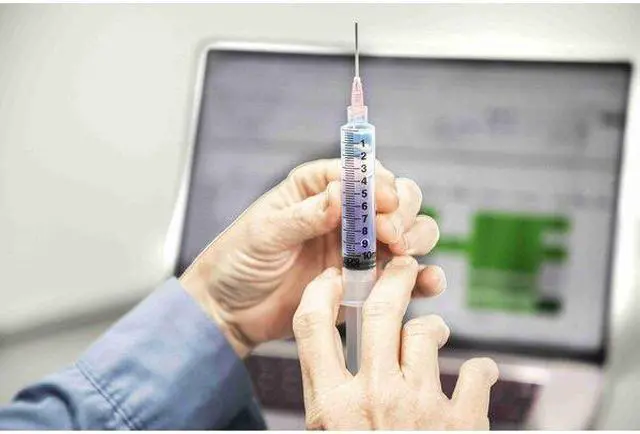Alt view image 3 of 6 - WELLER M10LLASSM Dispensing Syringe, 10 mL, Manual, Luer Lock, Plastic,