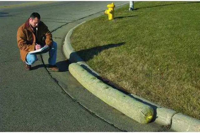 Main image of ULTRATECH 9322 Gutter Guard,144 In. L,9 In. W