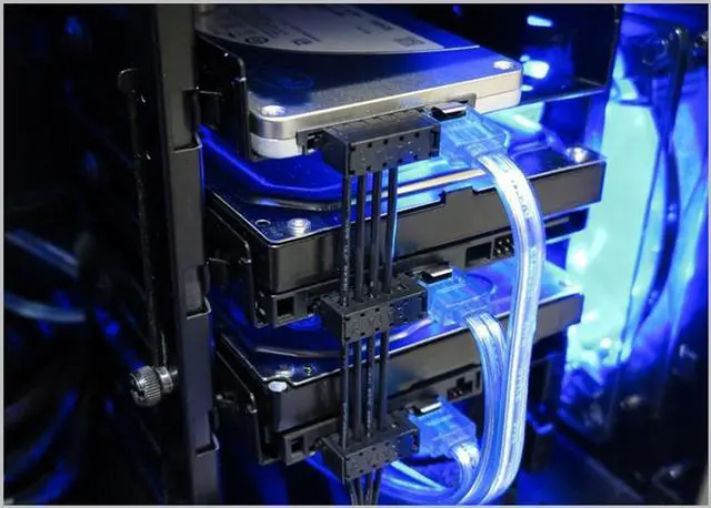 Alt view image 3 of 3 - EN-Labs Molex 4 Pin to 3 SATA 15-pin Power Splitter Adapter - IDE LP4 Male to 3x SATA 15pin Power Extension Sleeved Black Cable - 18 Inches