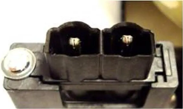 Alt view image 3 of 3 - HP L1624A  Genuine Compatible Replacement Projector Lamp . Includes New UHP 250W Bulb and Housing