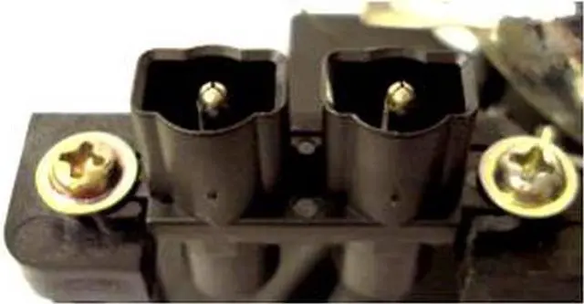 Alt view image 3 of 3 - Sony HS20  OEM Replacement Projector Lamp . Includes New Philips UHP 180W Bulb and Housing