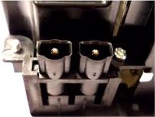 Alt view image 3 of 4 - SmartBoard 2000i DVS 01xxx  OEM Replacement Projector Lamp . Includes New NSH 200W Bulb and Housing