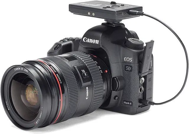 Alt view image 2 of 4 - Canon EOS 5D Mark IV DSLR Camera with 24-70mm f/4L Lens (International Version) - Wireless Microphone System for Vlog an