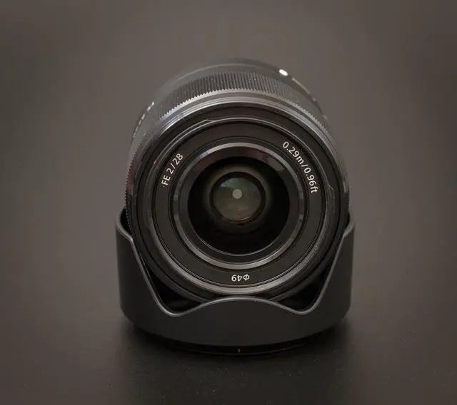 Alt view image 2 of 4 - Sony FE 28mm f/2 Lens - International Version (No Warranty)