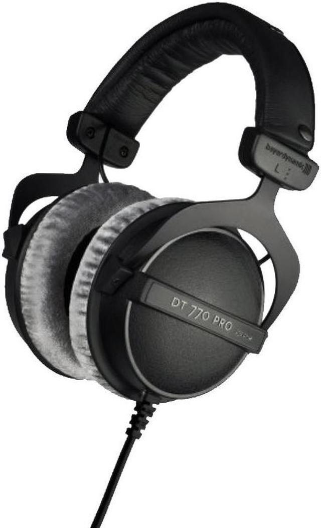  beyerdynamic DT 770 PRO 250 Ohm Over-Ear Studio Headphones in  Black. Closed Construction, Wired for Studio use, Ideal for Mixing in The  Studio : Musical Instruments