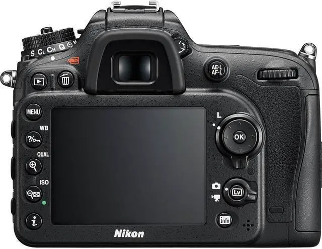 Alt view image 4 of 4 - Nikon D7200 Digital Camera with 18-140mm VR Lens (1555) + 64GB Card + Bag (Intl)