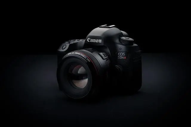 Alt view image 4 of 4 - Canon EOS 5DS R DSLR Camera (Body Only) 50.6 MegaPixels - HD Video - International Model - Starter Kit