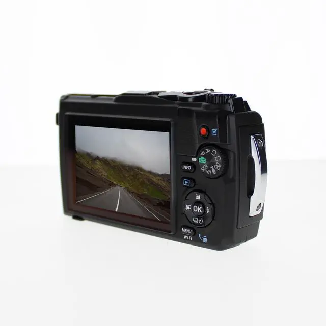 Alt view image 3 of 4 - Olympus Tough TG-6 Digital Camera (Black) Bundle