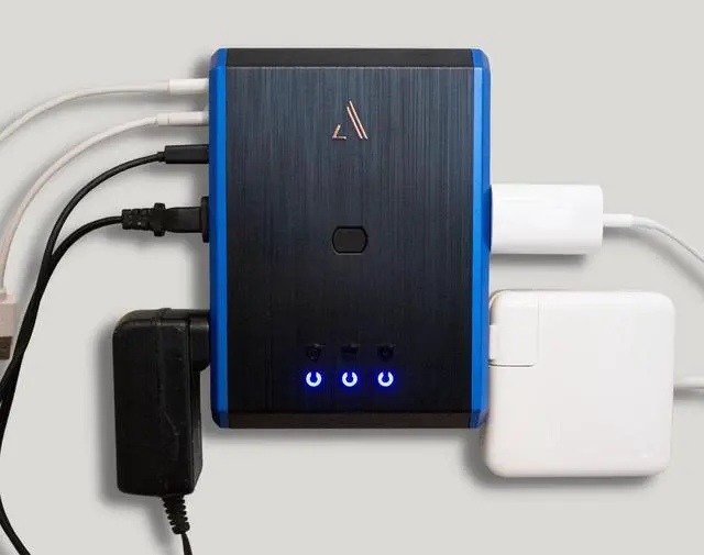 Alt view image 4 of 7 - Austere 5S-PS4-US1 4-Outlet Power with Omniport USB (2022)