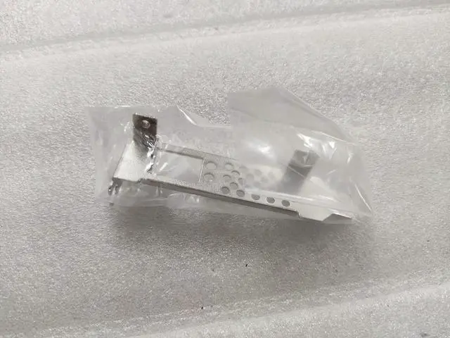 Alt view image 2 of 2 - ThinkSystem Broadcom NX-C PCIe 25Gb 1-Port SFP28 Ethernet Adapter