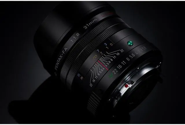 Alt view image 3 of 3 - Pentax HD Pentax-FA 31mm f/1.8 Limited Lens, Black #20210