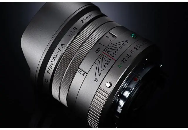 Alt view image 4 of 4 - Pentax HD Pentax-FA 31mm f/1.8 Limited Lens, Silver #20220