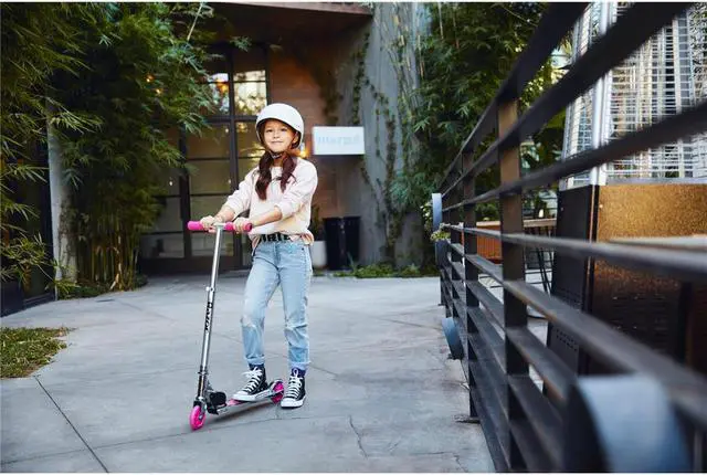 Alt view image 4 of 6 - Razor A Kick Scooter (Pink)