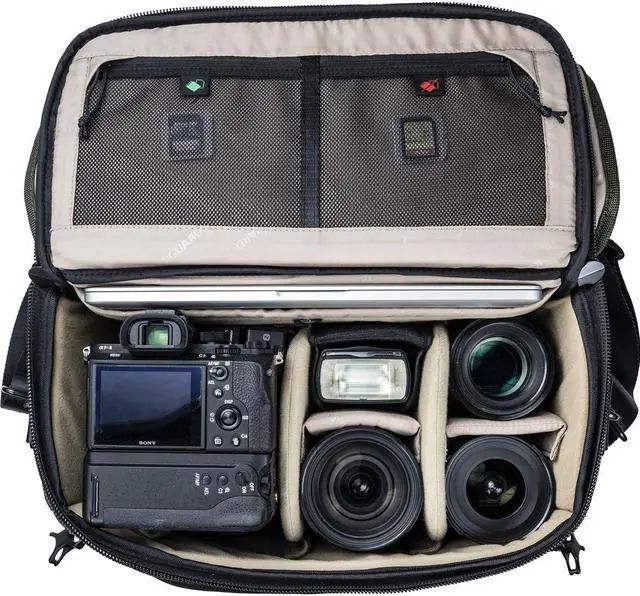 Alt view image 4 of 7 - Vanguard VEO SELECT 36S Large Shoulder Bag, Green #VEO SELECT 36S GR