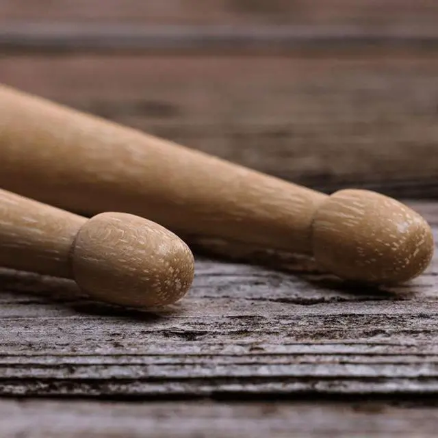 Alt view image 15 of 19 - Vic Firth Extreme 5A American ClassicÃƒâ€šÃ‚Â® Hickory Drumsticks