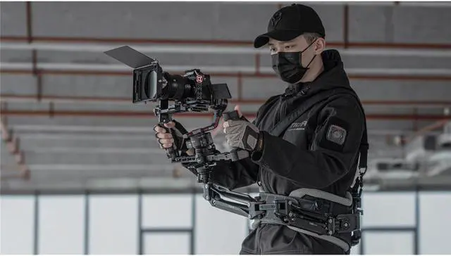 Alt view image 2 of 4 - Tilta Float Dual Handheld Gimbal Support System