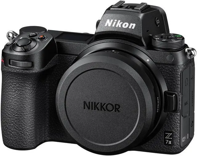 Alt view image 15 of 18 - Nikon NIKKOR Z 26mm f/2.8 Lens