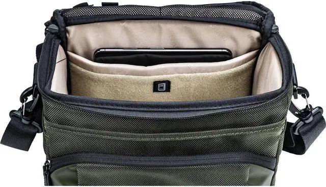 Alt view image 6 of 7 - Vanguard VEO SELECT 22S Shoulder Bag, Green #VEO SELECT 22S GR