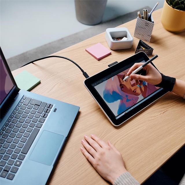 Alt view image 5 of 14 - Wacom One Pen Display 12 USB-C Gen 2023 (DTC121W0A)