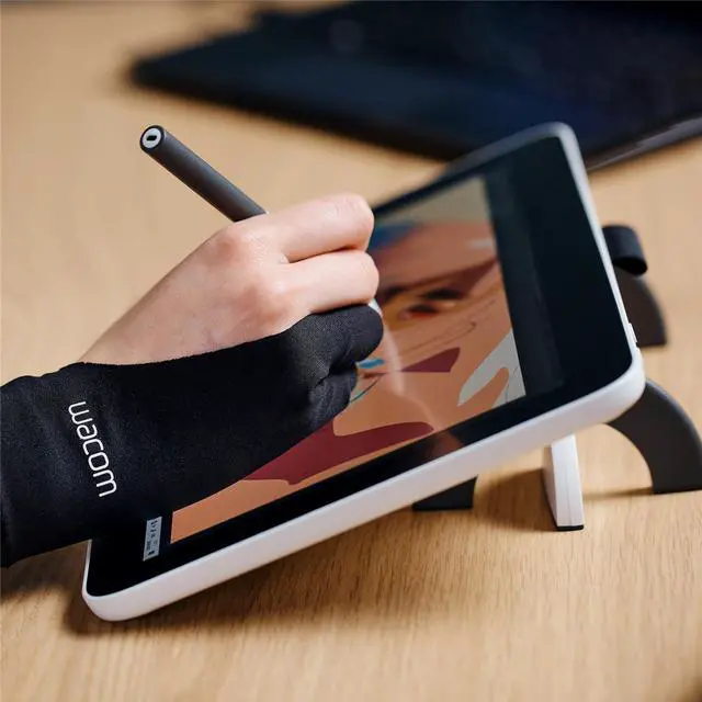 Alt view image 8 of 14 - Wacom One Pen Display 12 USB-C Gen 2023 (DTC121W0A)