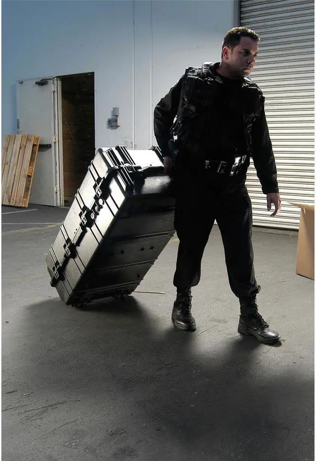 Alt view image 12 of 13 - Pelican 1780T Transport Case w/Foam - Black