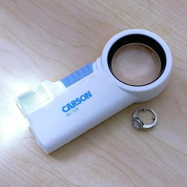 Alt view image 5 of 7 - Carson CP-32 9x MagniFlash Magnifier with LED Light and Flashlight