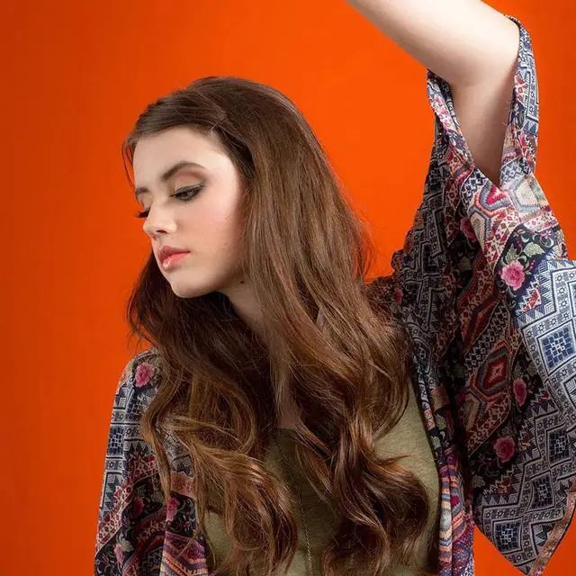 Alt view image 3 of 7 - Savage 5x9' Tangerine Wrinkle-Resistant Polyester Background