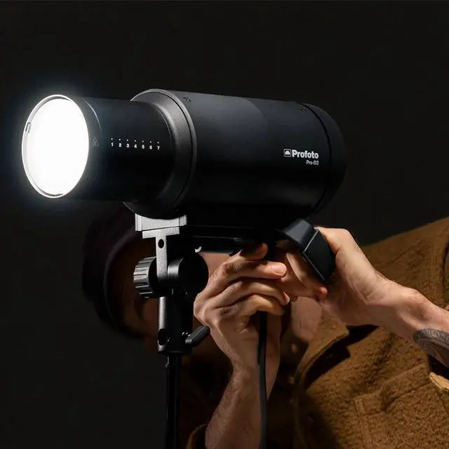 Alt view image 6 of 7 - Profoto Pro-D3 1250Ws Monolight Duo Kit