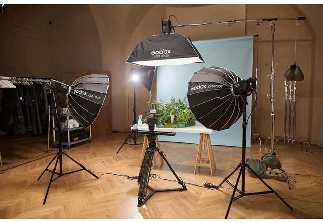 Alt view image 5 of 6 - Godox Litemons LE300Bi 320W Bi-Color LED Monolight, Black