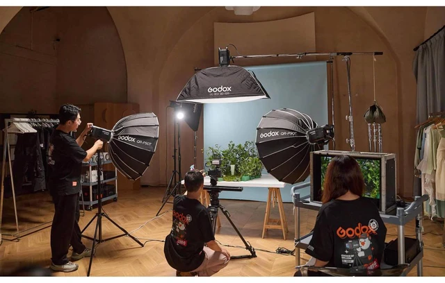 Alt view image 6 of 6 - Godox Litemons LE300Bi 320W Bi-Color LED Monolight, Black