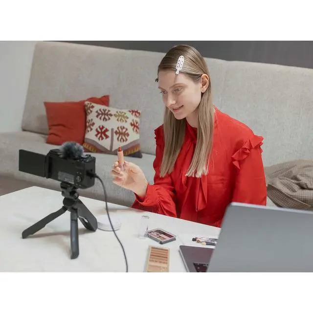 Alt view image 6 of 7 - Canon PowerShot V1 Video Creator Kit #6390C029